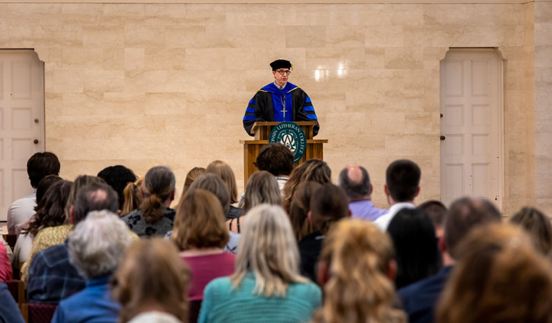 Dr. Ned Farley speaking at Honors Convocation