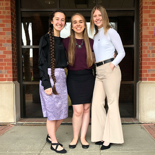 Hannah and friends - Undergraduate Research Symposium